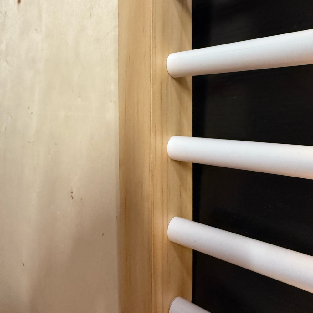 Wooden LED Candle Holder, battery operated. - Picture 3 of 7